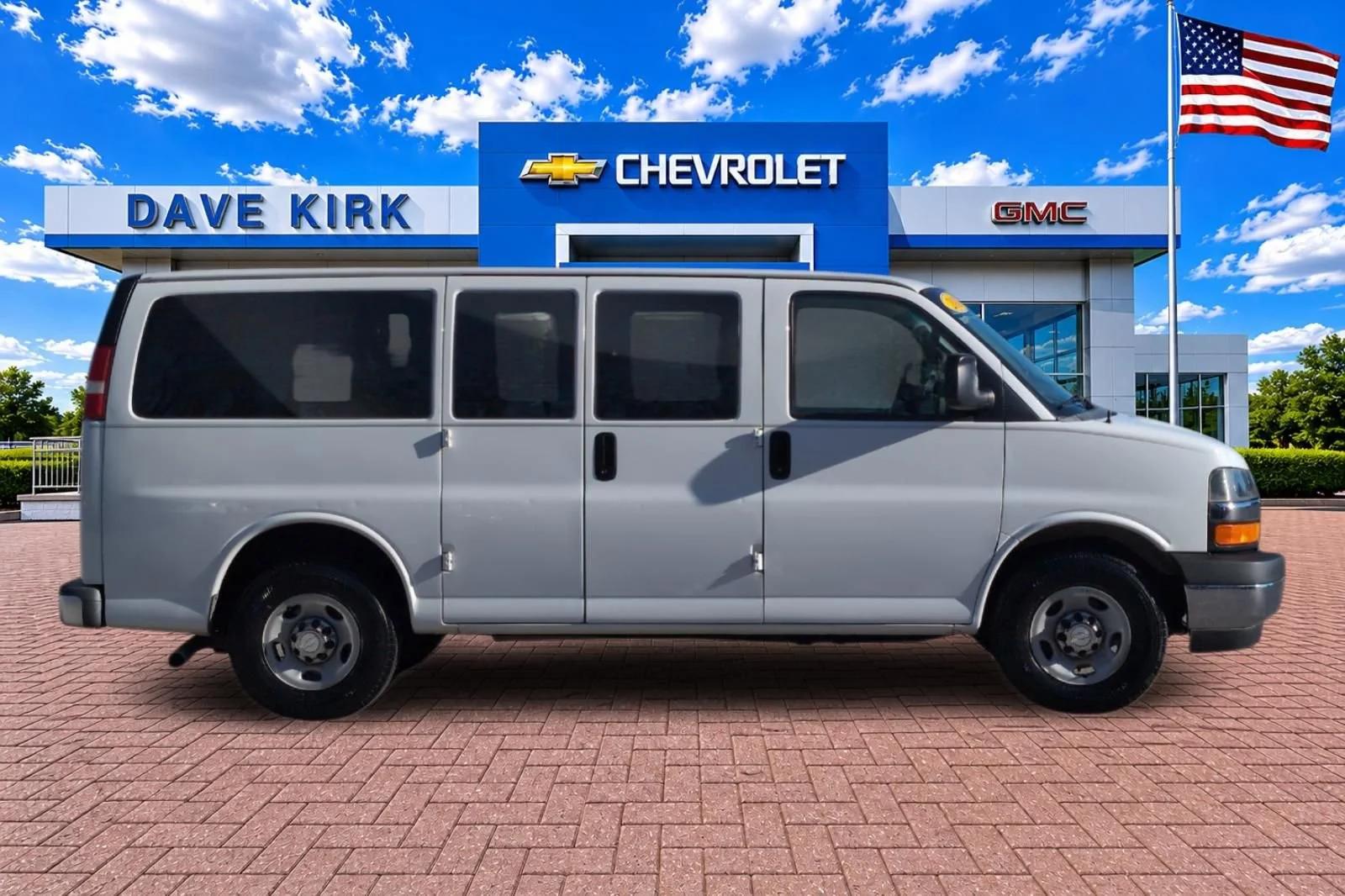 chevrolet express passenger 2017 1GAWGFFFXH1204694 image chevrolet express passenger 2017 1GAWGFFFXH1204694 image